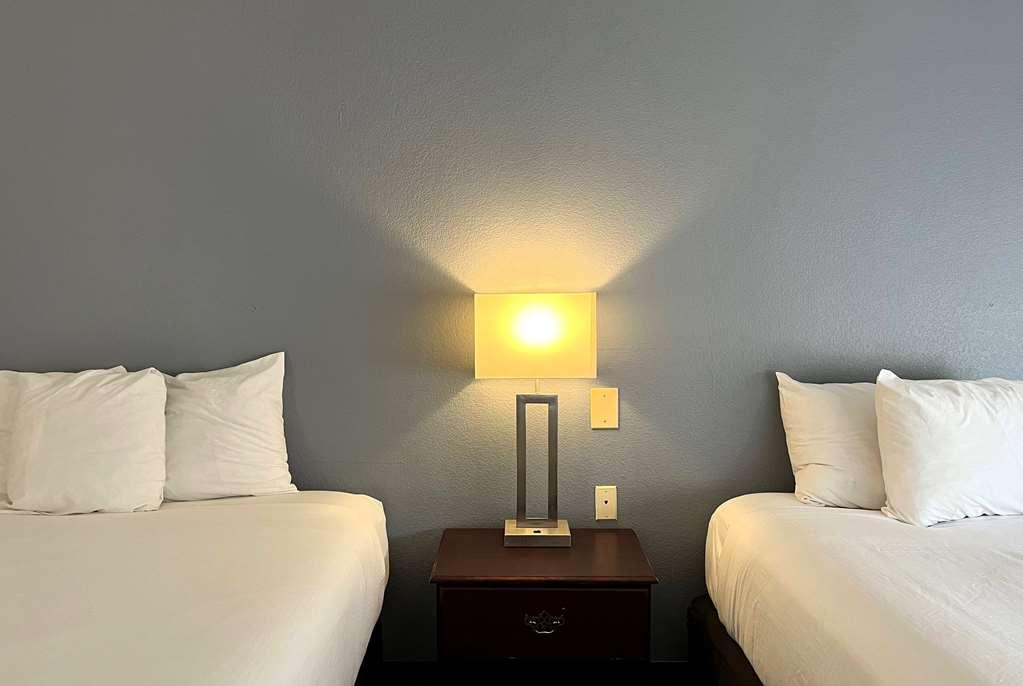 Wingate By Wyndham Airport - Rockville Road Indianapolis Room photo